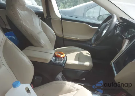 2016 Tesla Model S 60/70/75/85 из США, поврежденный, VIN 5YJSA1E1XGF124978